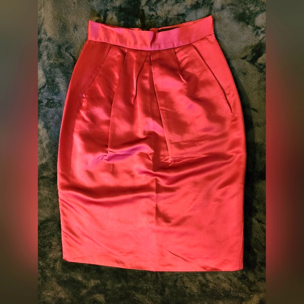 D&G Purple Silk Skirt, high-waisted with pockets 💜